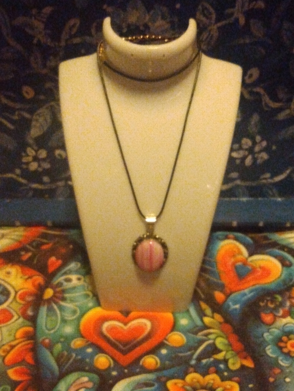 Pink Round Pendant Necklace - Elegant Women’s Jewelry